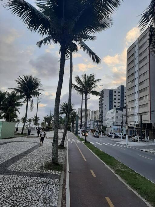 Kitnet A 20 Metros Da Praia برايا جراندي المظهر الخارجي الصورة